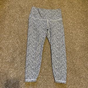EUC Old Navy Power soft/Active leggings.
